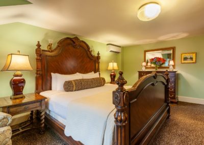 Queen Anne | Ivy Lodge | Newport, RI